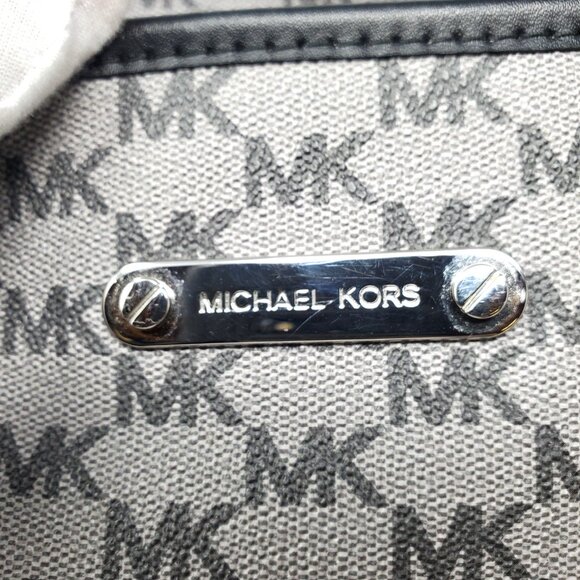 Michael Kors Emry Logo Signature Large Tote - Picture 13 of 15
